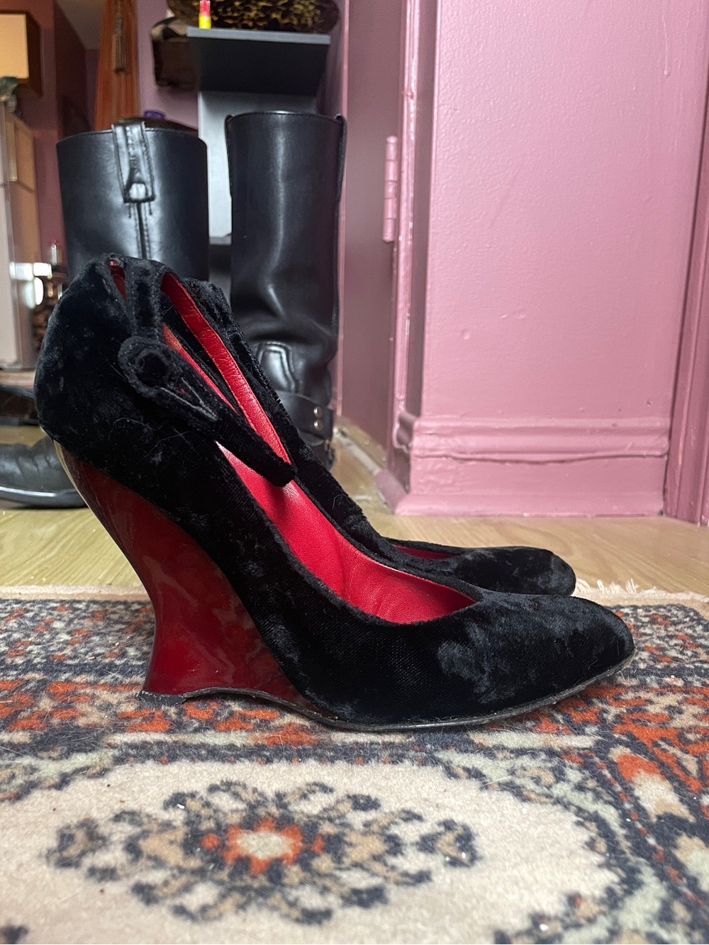 YVES SAINT LAURENT F/W 2004 VELVET WEDGES